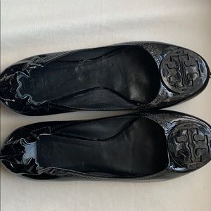 TORY BURCH leather flats